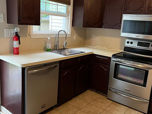 2nd image of 864 Wehrle Dr