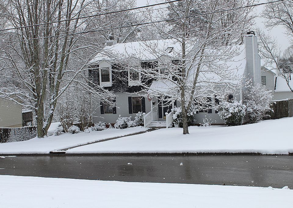 2nd image of 10214 Birch Hill Ln