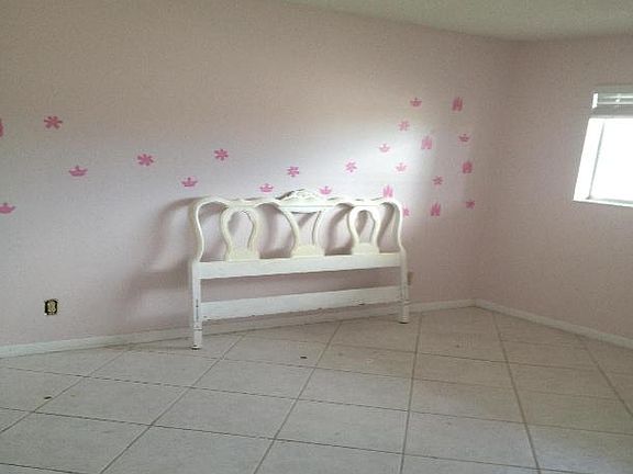 5th image of 2940 SW 22nd Ave #7010