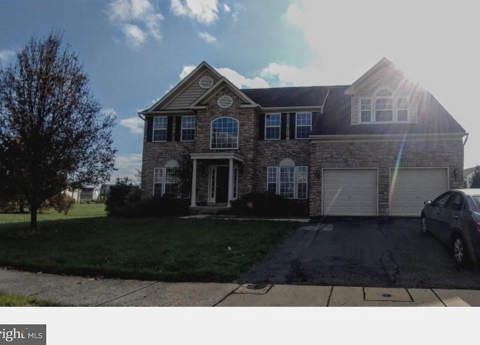 1st image of 27 Calvarese Dr