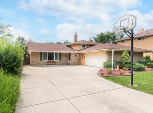 7058 Brandywine Rd, Parma Heights, OH 44130