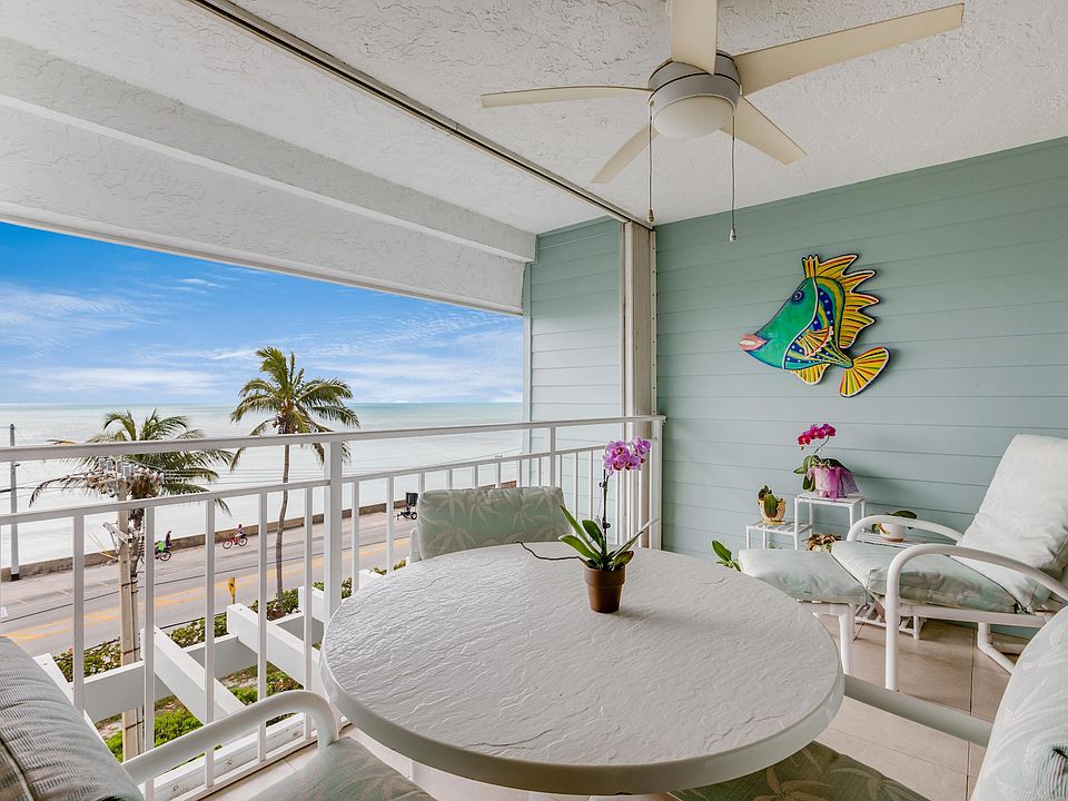 1st image of 1901 S Roosevelt Blvd #404
