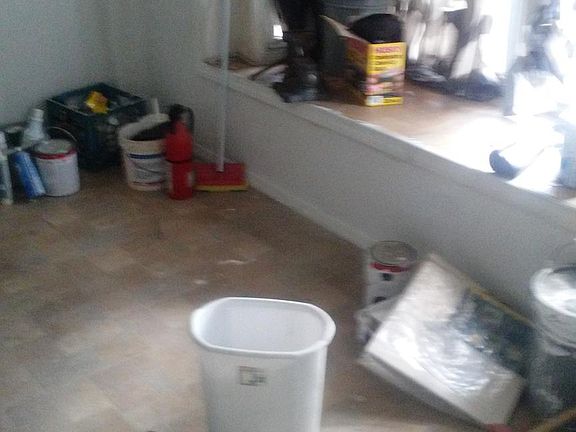 2nd image of 519 E Wyoming Ave