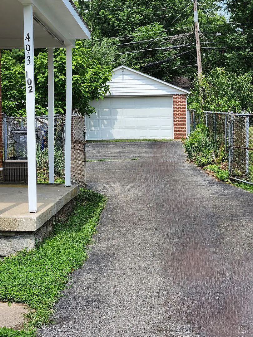 Duplex close to St. Joe Hospital 20260806 — Photo 3
