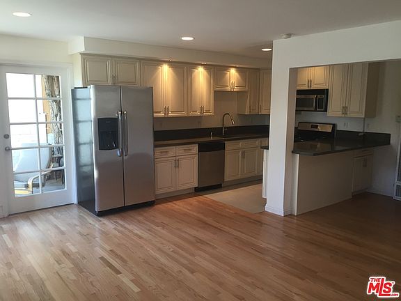 2nd image of 3603 S Mentone Ave #1