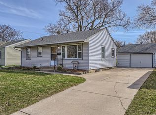 4757 Chatham Rd NE, Columbia Heights, MN 55421