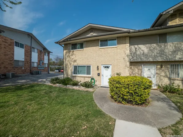 127 W SILVER SANDS DR #127, San Antonio, TX 78216