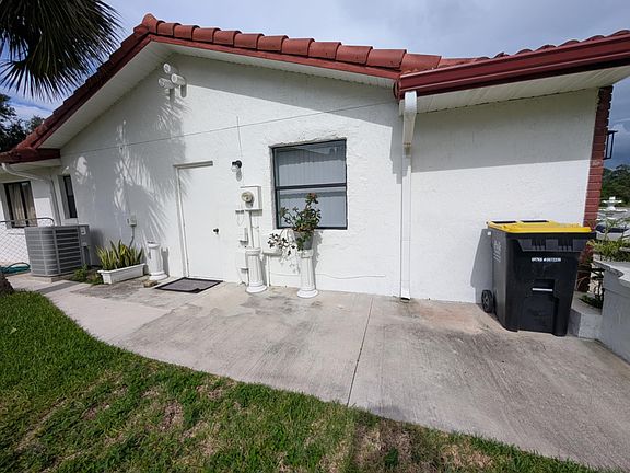 Private side entrance