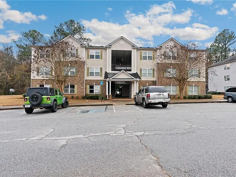 6104 Waldrop Pl — Photo 2