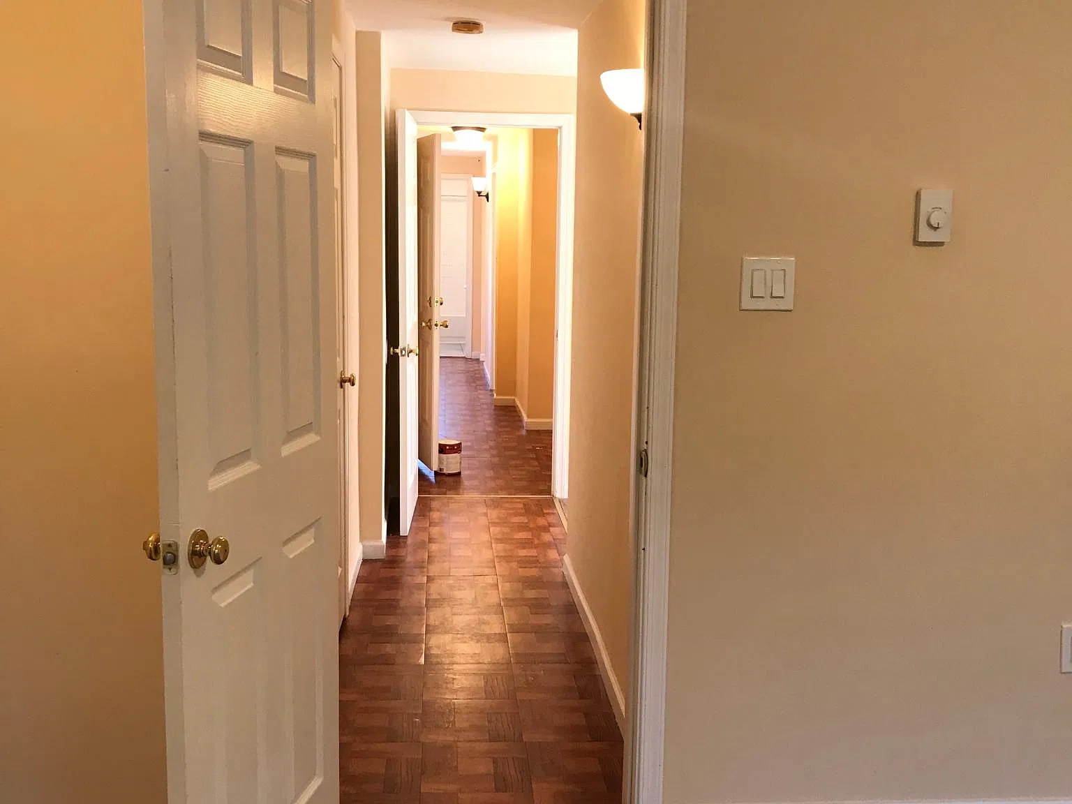 412 S Franklin St — Photo 3
