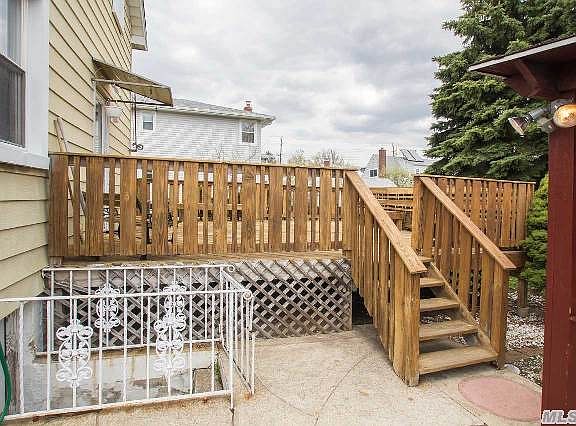 5th image of 165 Evans Ave