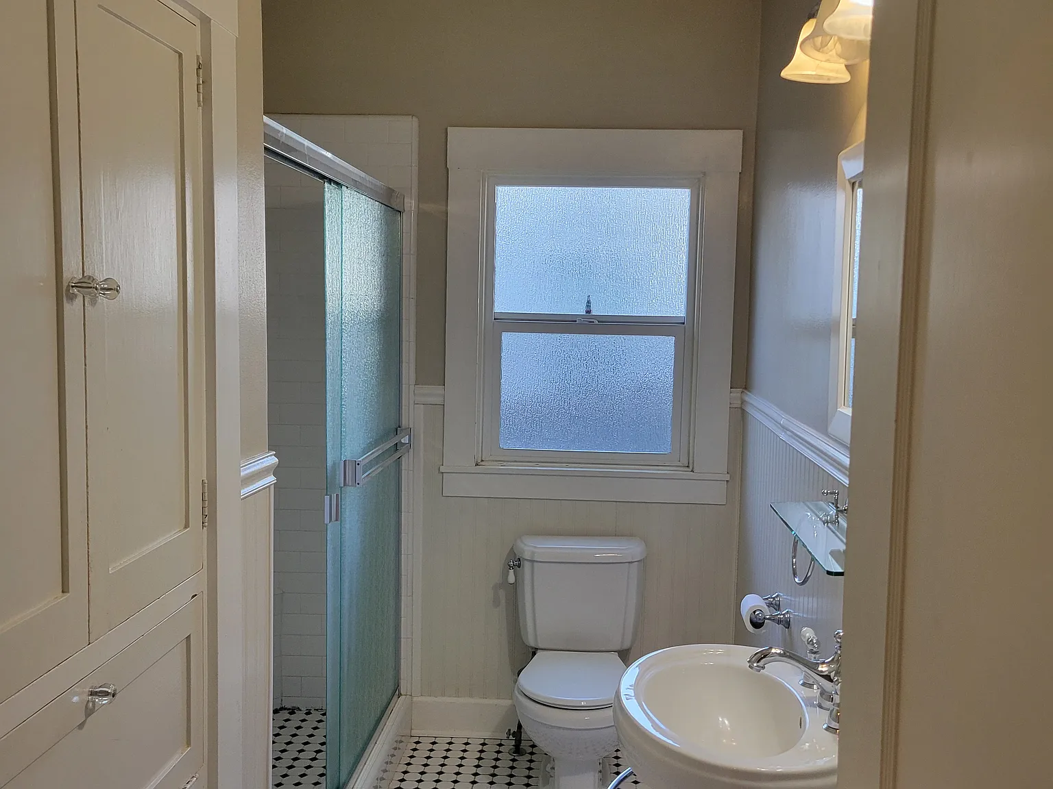 2 bed, 1328 sqft, $2,300 — Photo 4