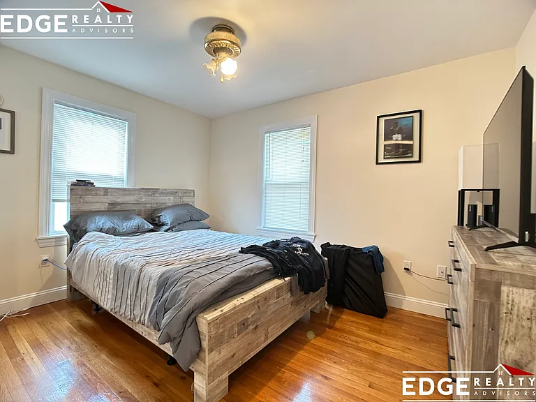 34 Charles River Rd — Photo 5