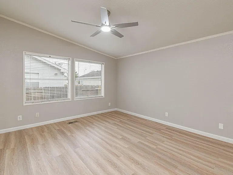 10210 Berrypatch Ln — Photo 19
