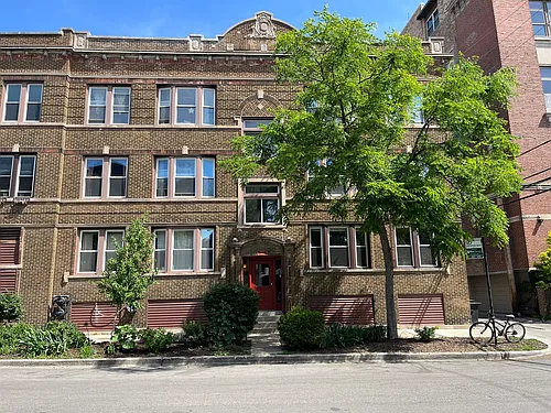 1474 W Carmen Ave #1 Photo 1