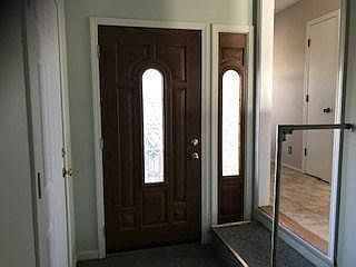 3rd image of 6 Hillcrest Vlg