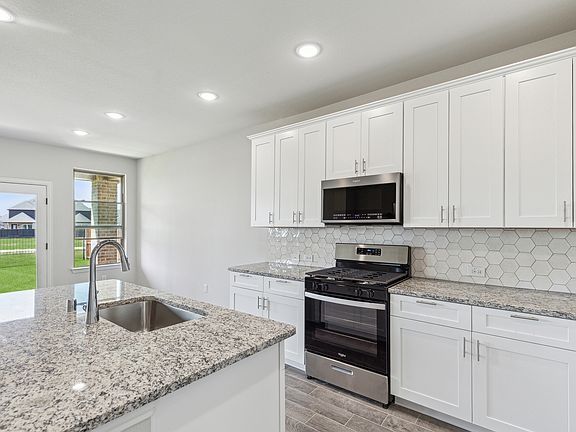 5th image of 3205 Emerald Edge Dr