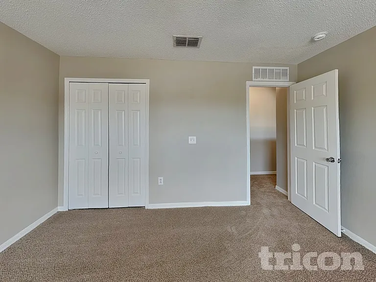 13561 Linden Dr — Photo 13