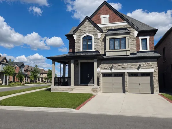 2 Bachelor St, Brampton, ON L7A 5B1