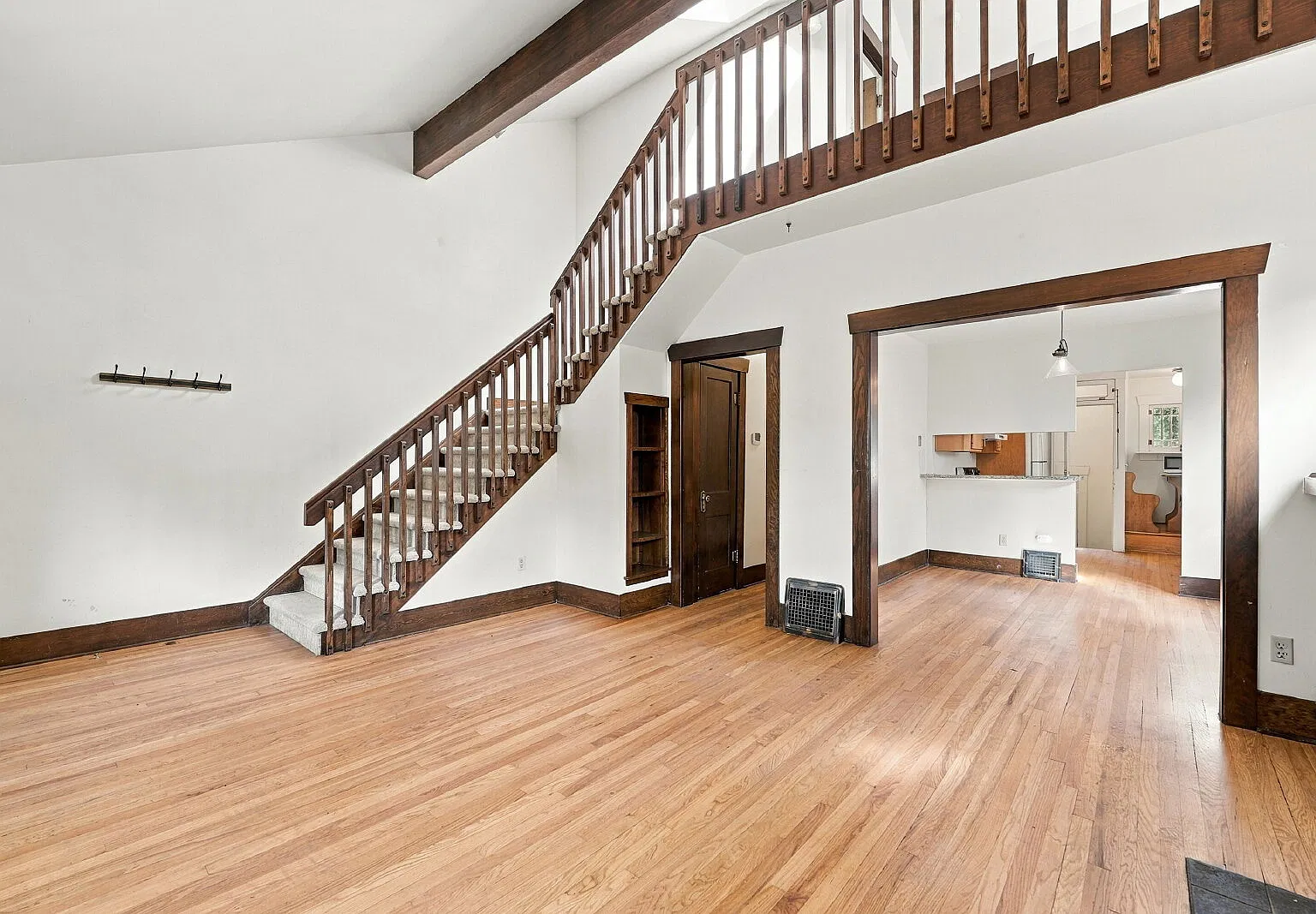 2 bed, 2.0 bath, 1642 sqft, $2,971 — Photo 3