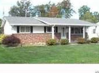 404 Essex Rd, Vermilion, OH 44089