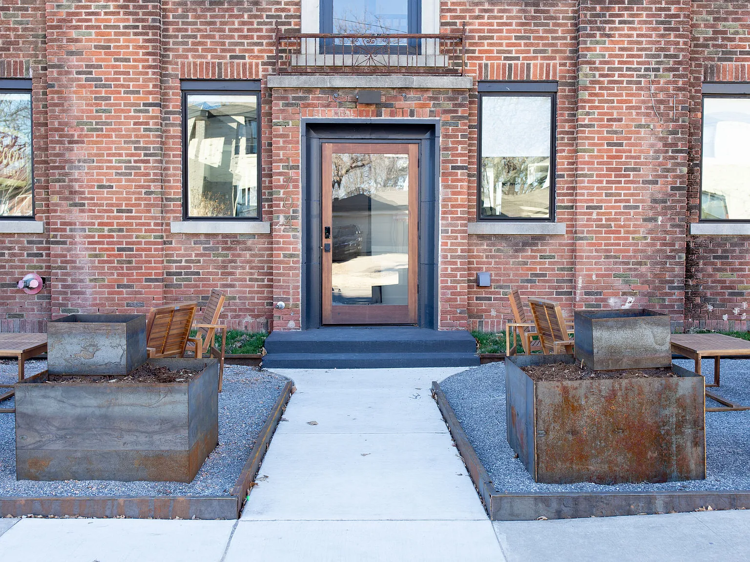 Chapman — Photo 1