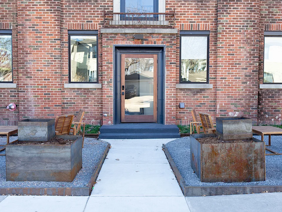 1700 NW 17th St