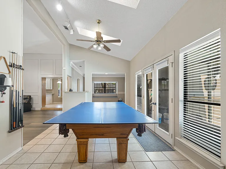 901 Green Brook Dr — Photo 16