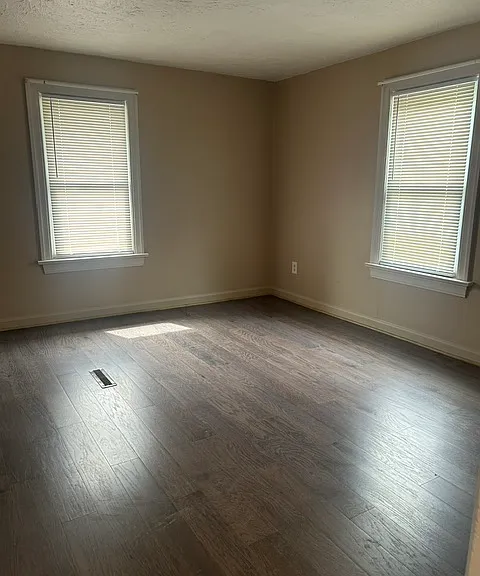 269 E Aurora Rd #3 — Photo 5