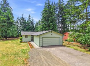 10398 Frontier Pl NW, Silverdale, WA 98383
