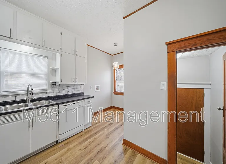 6928 Ballard Ave — Photo 11