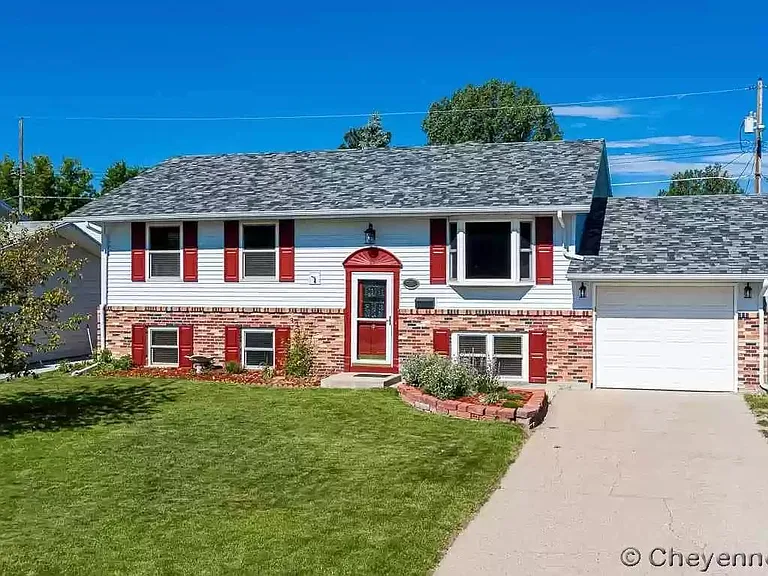 7202 Willshire Blvd — Photo 1