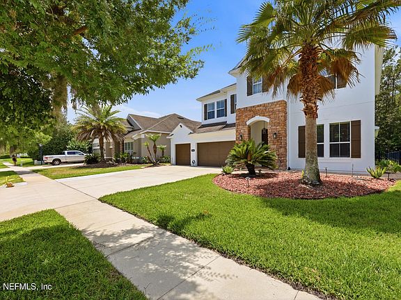 3rd image of 256 MYRTLE BROOK Bend
