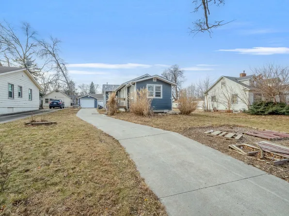 2406 36th St, Des Moines, IA 50310