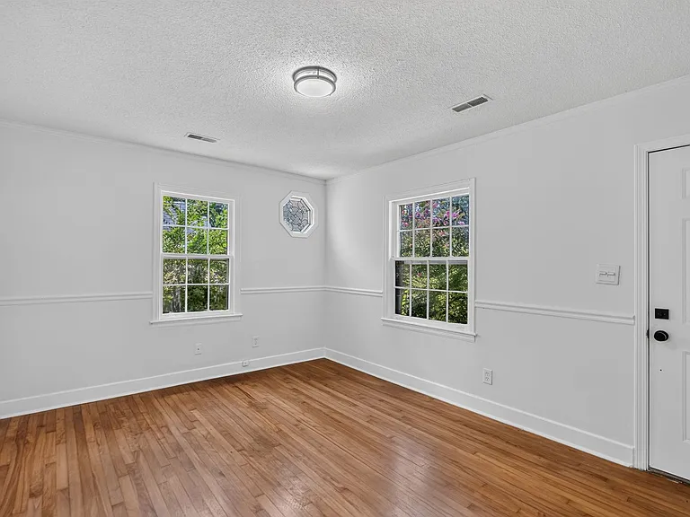 1604 Truman Ave — Photo 7