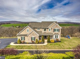 635 W Church Rd, Ephrata, PA 17522