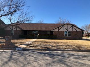 613 Camelot Ct, Altus, OK 73521
