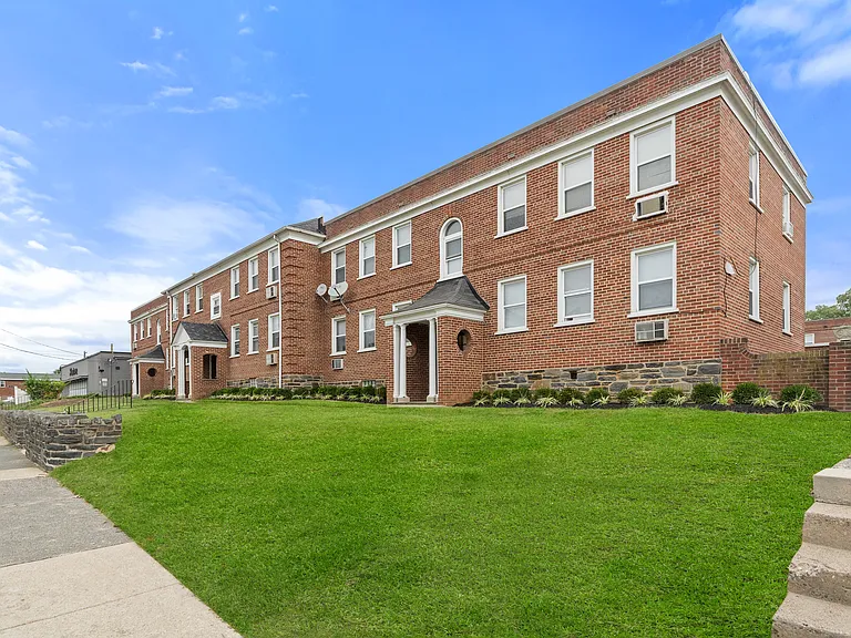 Revere Crossing Apartments — Photo 16