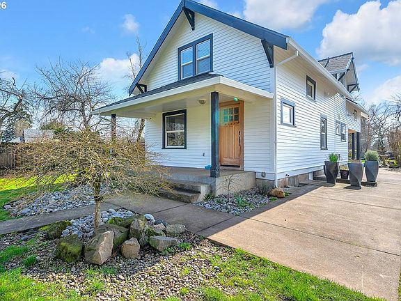 2nd image of 34418 Berg Rd