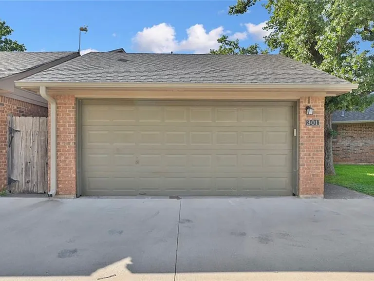 2400 Longmire Dr #301 — Photo 21
