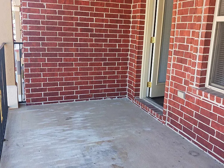 Sunset Place Apartments — Photo 19