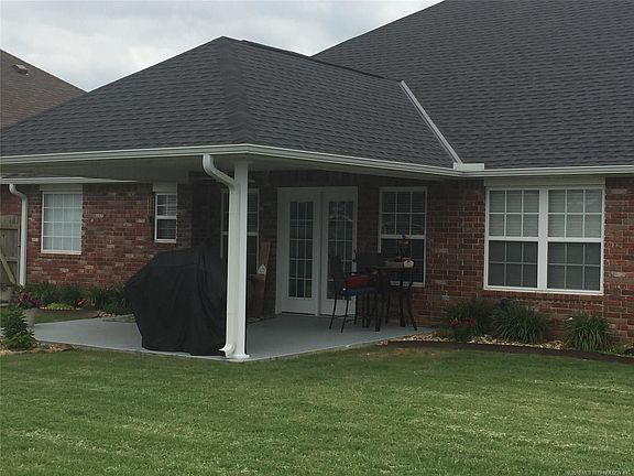 3rd image of 1403 Sweetgum Pl