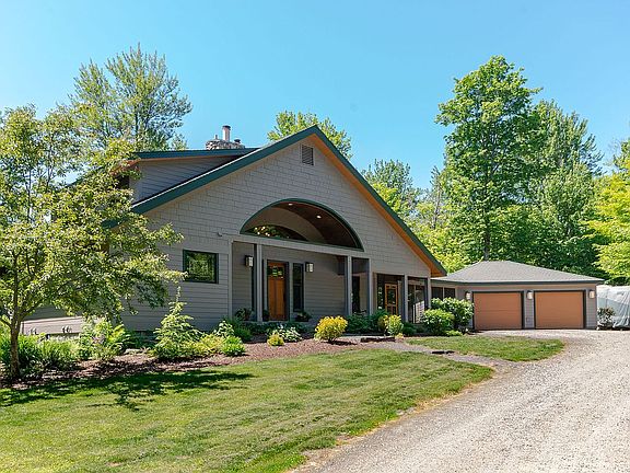 4th image of 226 Raquette Flow Dr