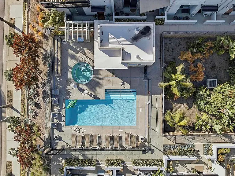1566 Vista Del Mar Way #3 — Photo 6