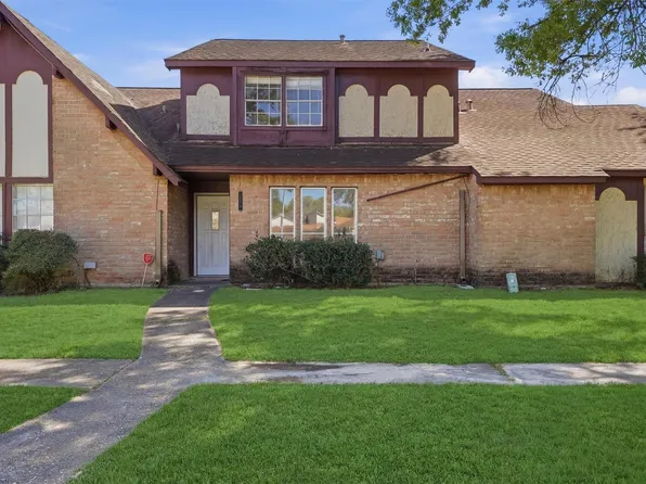 12251 W Village Dr Unit B, Houston, TX 77039