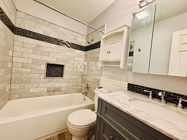 9301 Julian Way — Photo 7