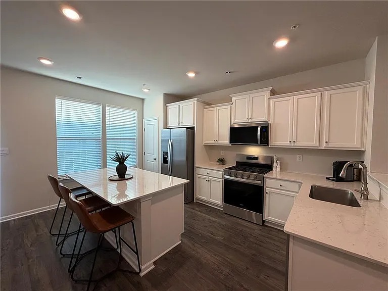 1128 Meadowlark Dr — Photo 7