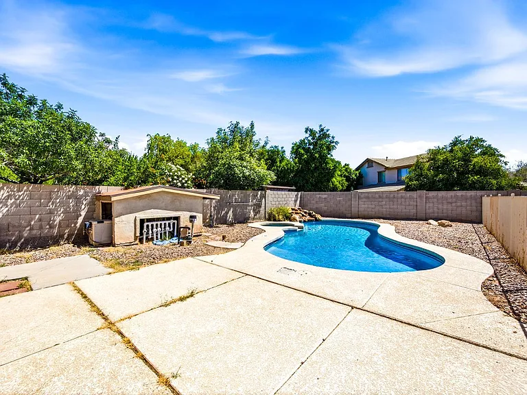 8407 W Myrtle Ave — Photo 26