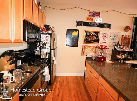 3rd image of 2947 N Ashland Ave #2FRONT