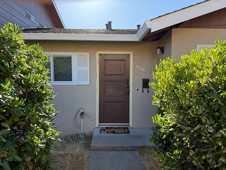 4561 Heyer Ave — Photo 2